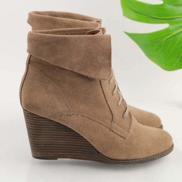 Lucky Brand Womens Yuzu Boot Size 9 Tan Suede Lace Up Bootie Wedge Heel Medieval - Picture 7 of 12